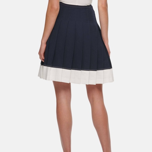 SOLD Tommy Hilfiger Pleated Colorblocked Skirt - Picture 2 of 4